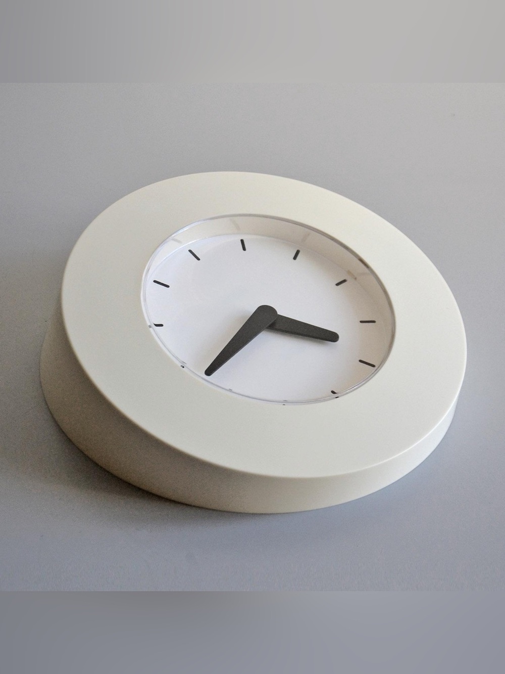 1999 IKEA KVARTA Wall Clock by Henrik Preutz vintage